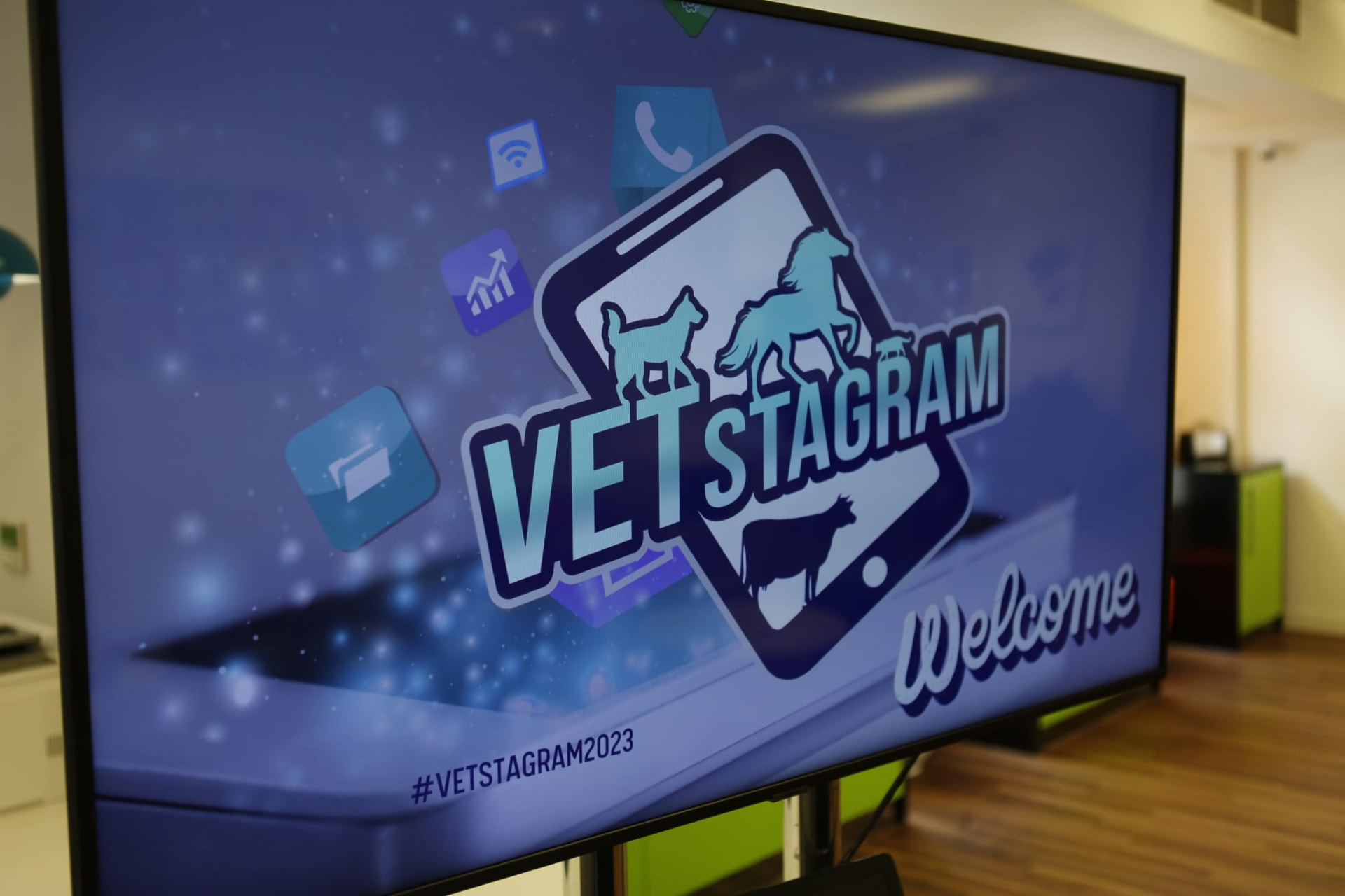 Welcome screen showing the VETstagram logo and hashtag VETstagram2023